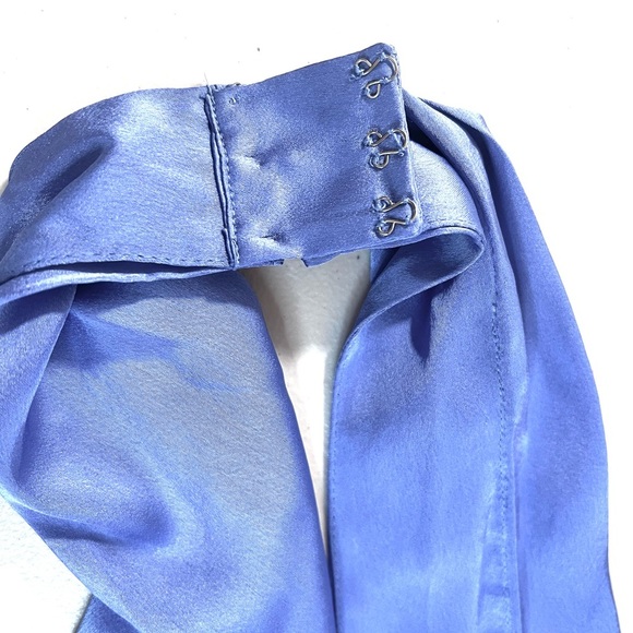 French Connection Hook & Eye Halter Top, Color Baja Blue, Size Medium, NWT - Picture 4 of 9